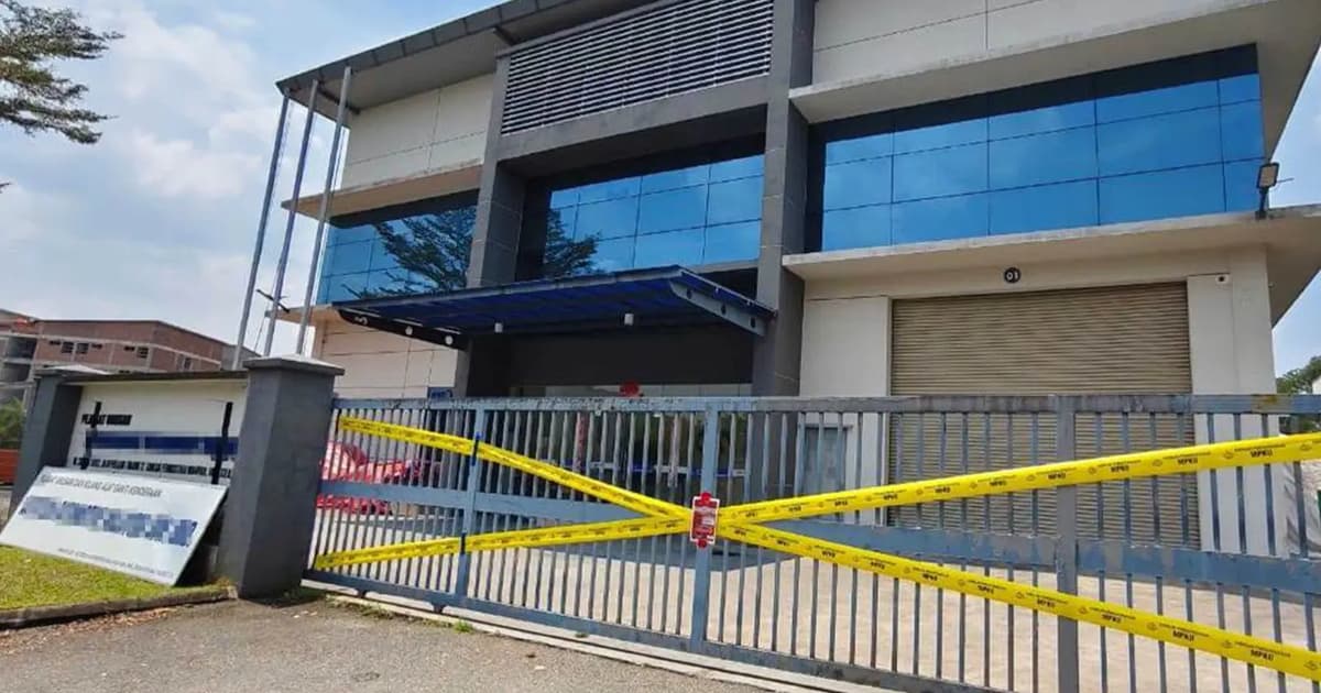 Dua tertahan atas insiden bendera terbalik di kilang Kulai, Johor