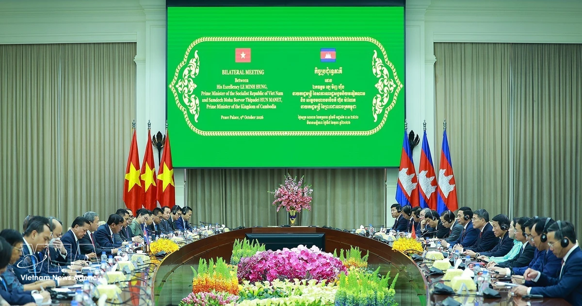 Thủ tướng Việt Nam và Campuchia thảo luận tăng cường hợp tác tại Phnom Penh