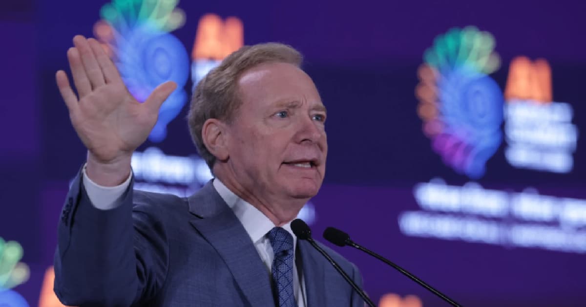 Presiden Microsoft desak peraturan global ketat untuk AI demi keselamatan