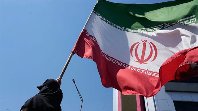 Iran dismisses fresh US sanctions as signs of American desperation
