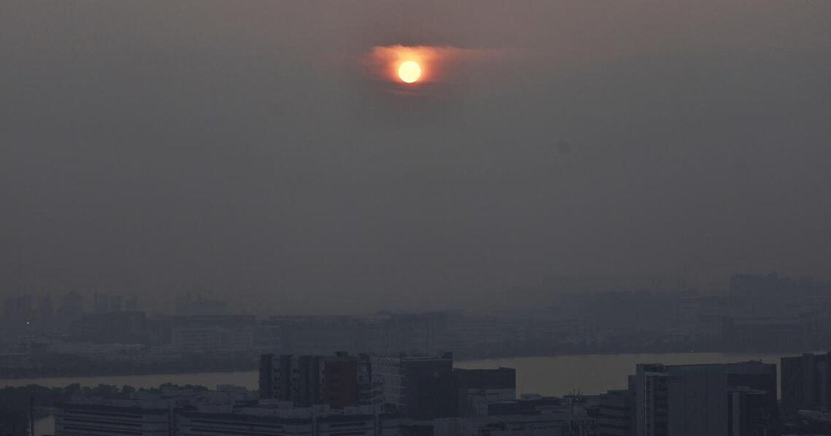 Singapore air quality deteriorates as PSI hits unhealthy levels across island