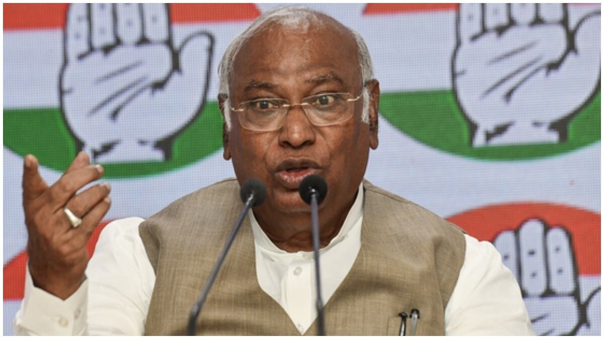 खड़गे ने गुजरात सरकार पर प्रोपेगेंडा का आरोप लगाया, जल संकट को लेकर उठाए सवाल