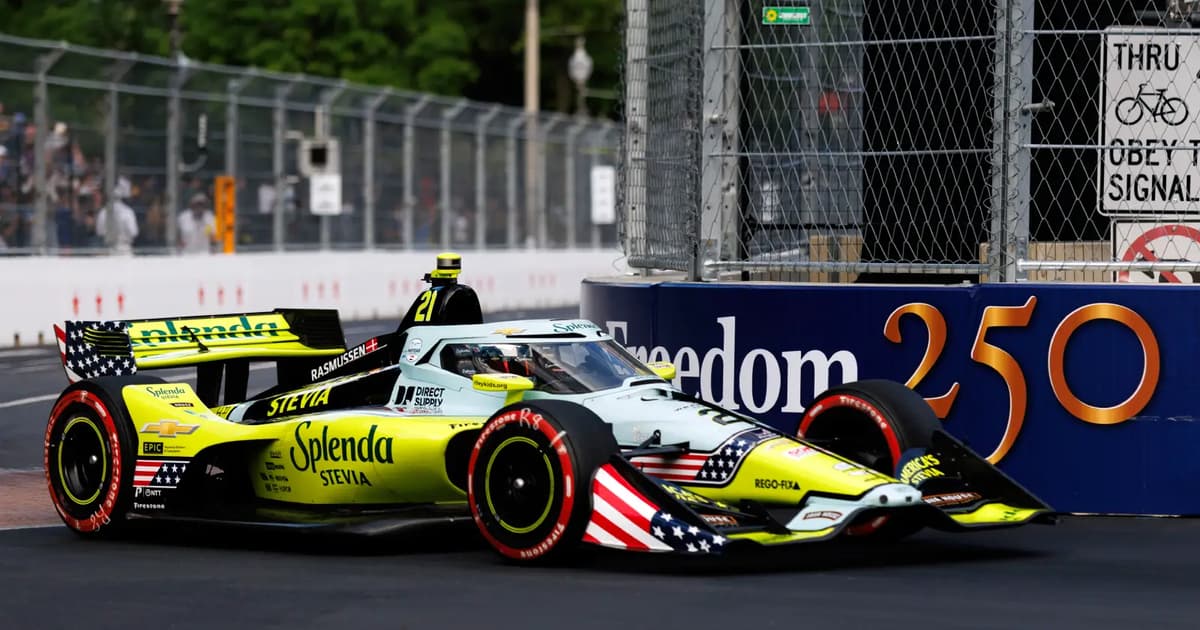 Pemandu IndyCar mencuba kelajuan 298 km/j di National Mall Washington
