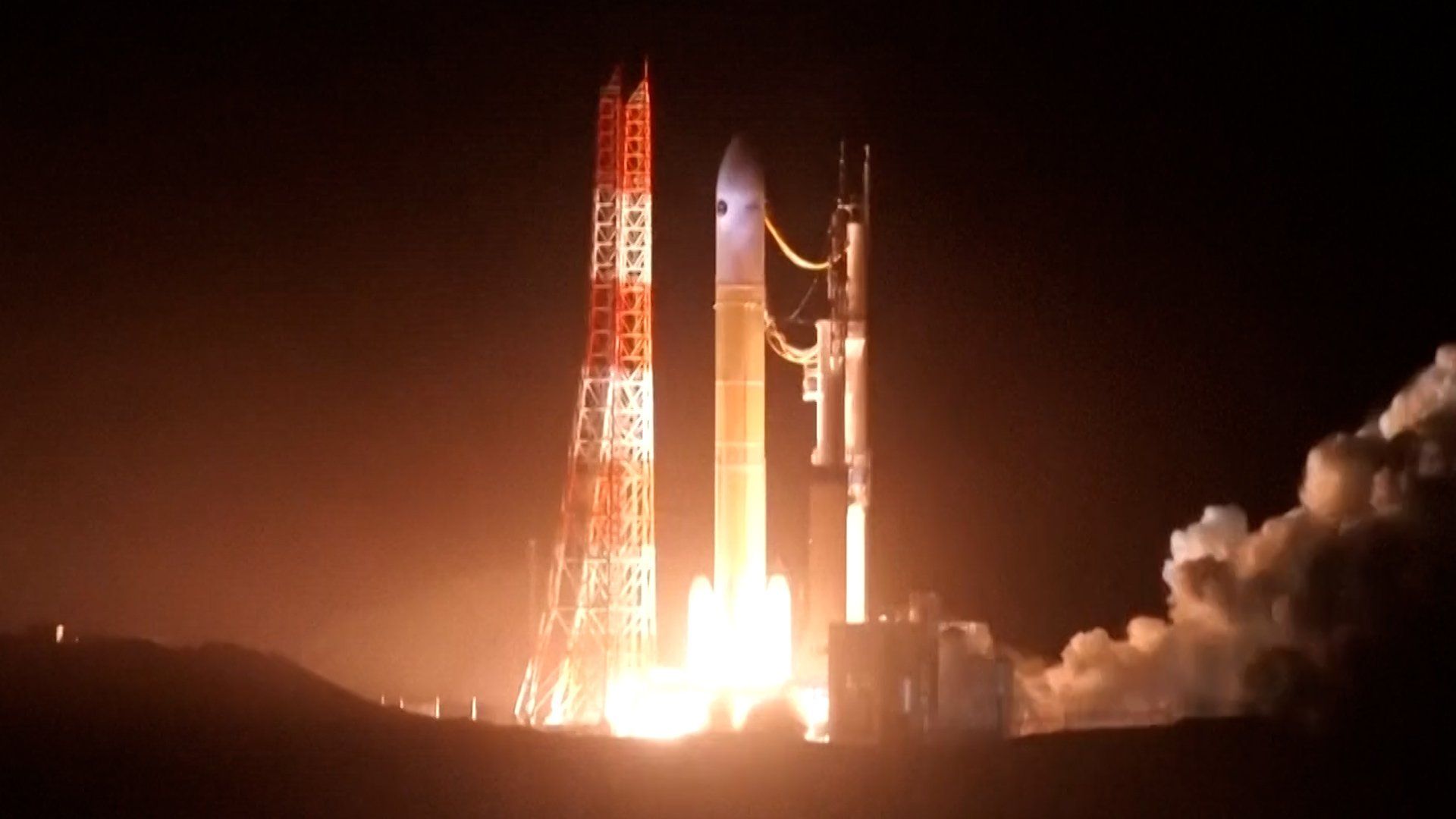 Japan launches ambitious five-year mission to collect Martian moon samples