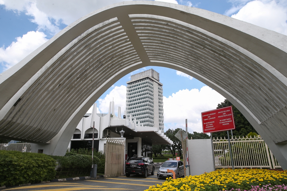 Parlimen Dapat Autonomi Lebih Luas Melalui Majlis Baharu