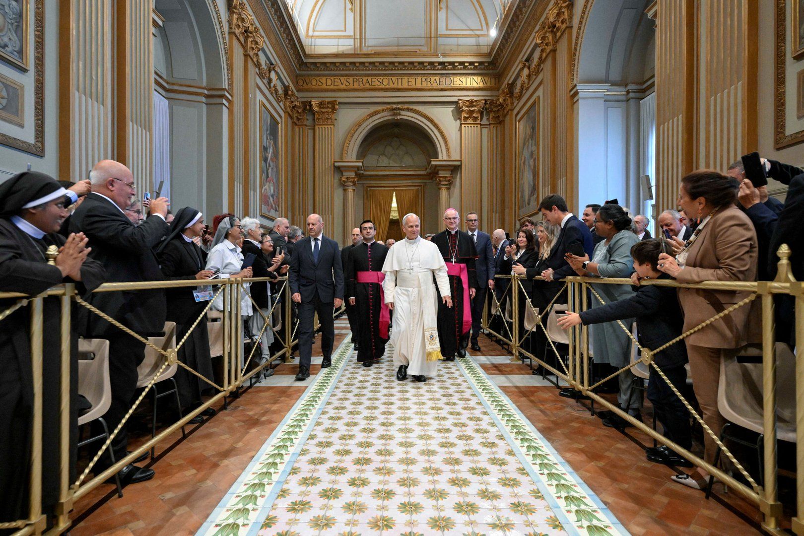 Pontiff maintains schedule following disclosure of lung procedure