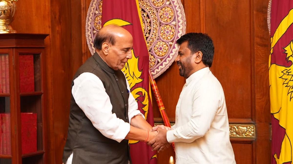 India's Defence Minister meets Sri Lankan President in Colombo