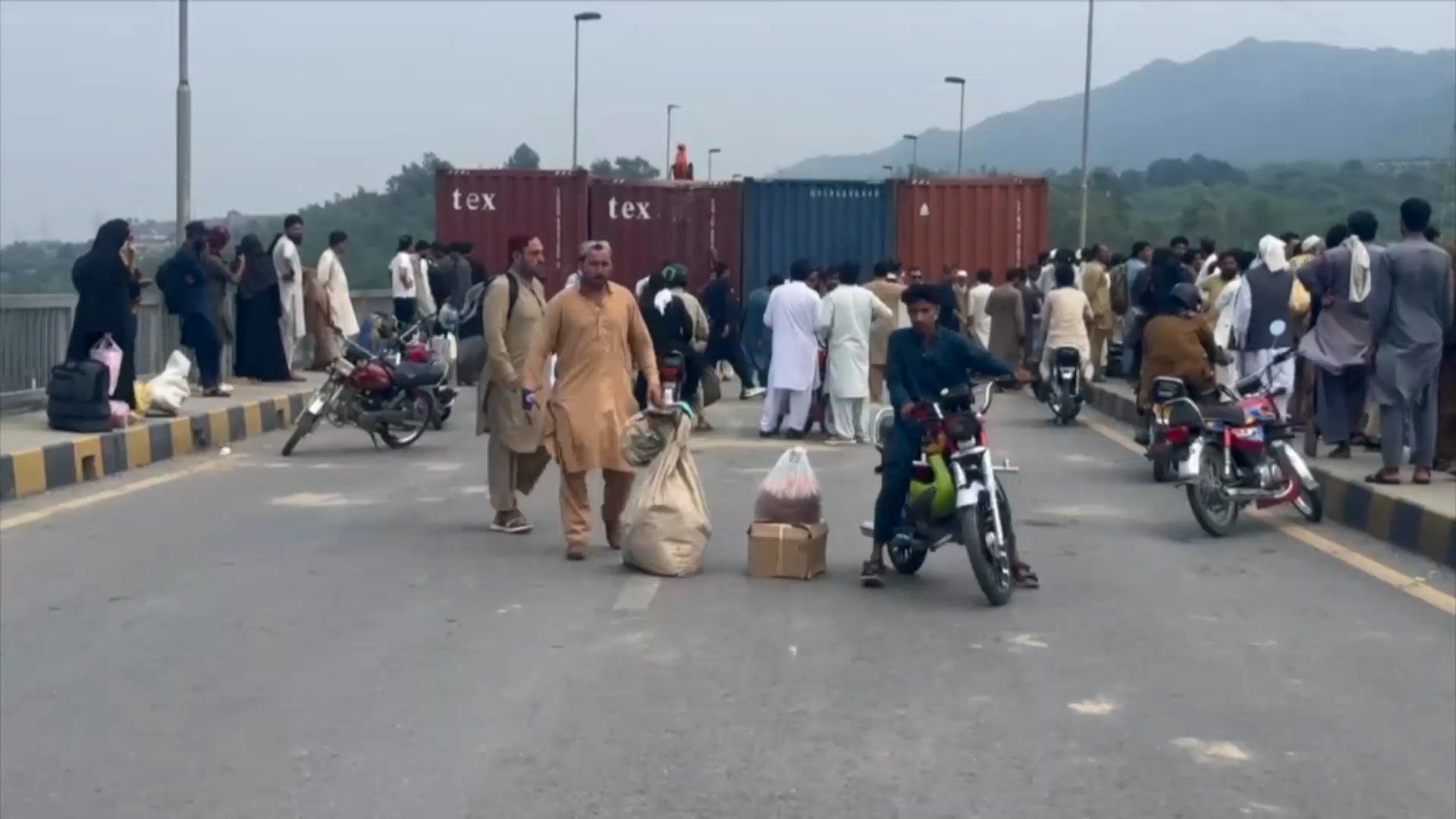 Islamabad authorities block roads as PTI rally faces fresh delays