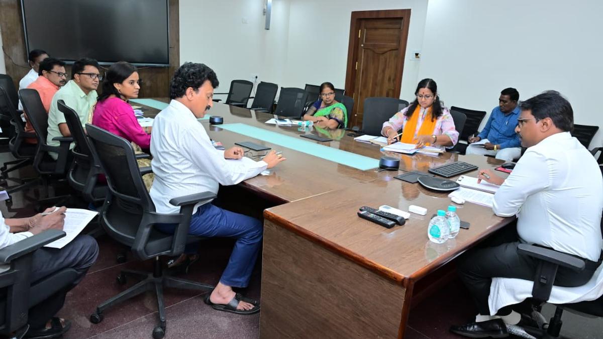 Prakasam Collector directs preparation of polling station roster