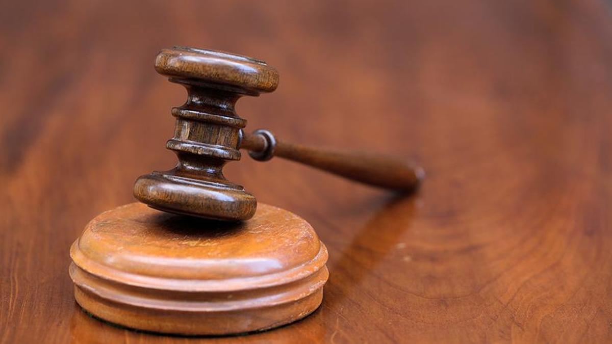 Supreme Court directs states to raise judicial retirement age to 62