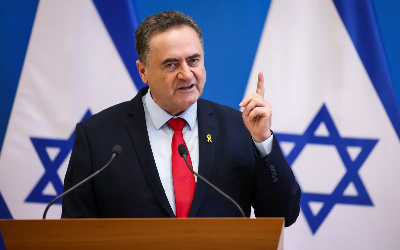 Israeli Defence Minister Rejects General's Call for Military Independence