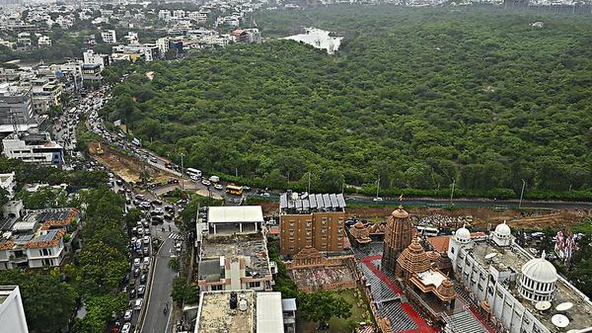 Hyderabad's Traffic Woes Highlight Need for Better Urban Planning