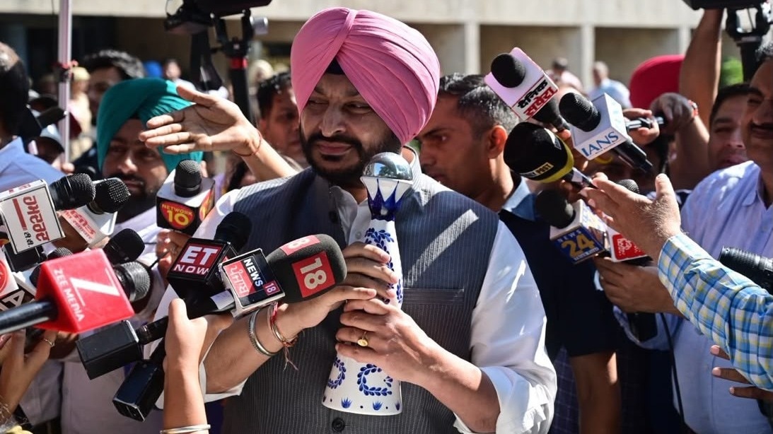 BJP leader Bittu highlights bottle seized during CM's airport incident