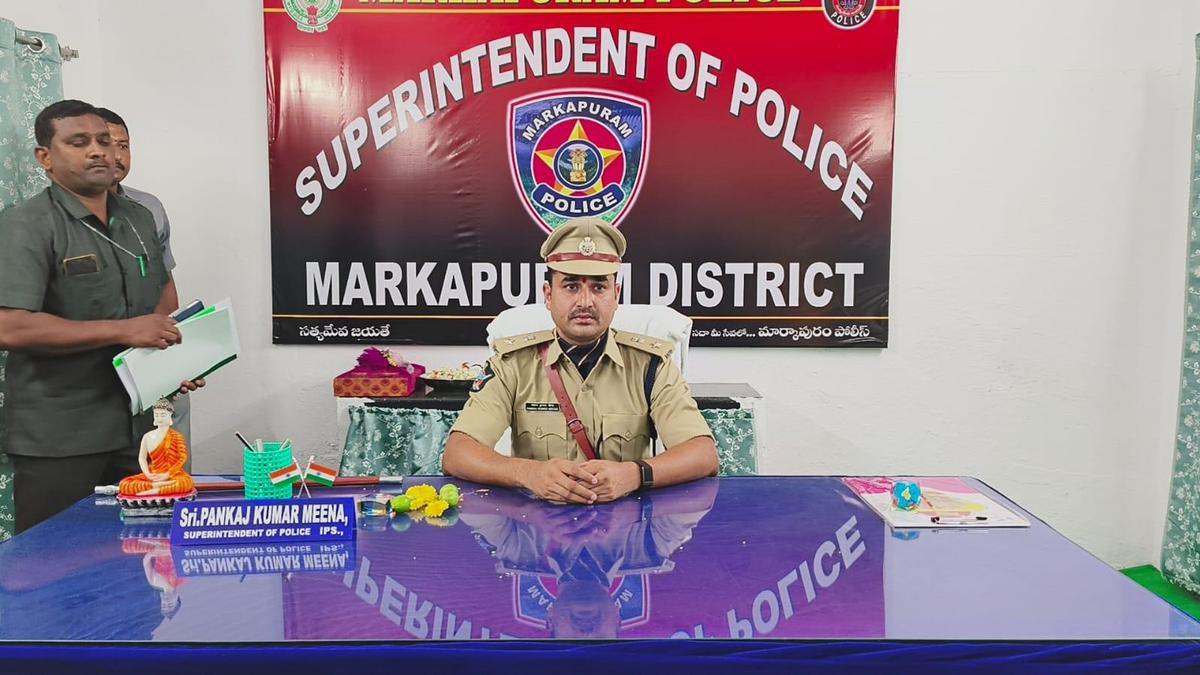 Pankaj Kumar Meena takes charge as Markapuram's inaugural superintendent of police