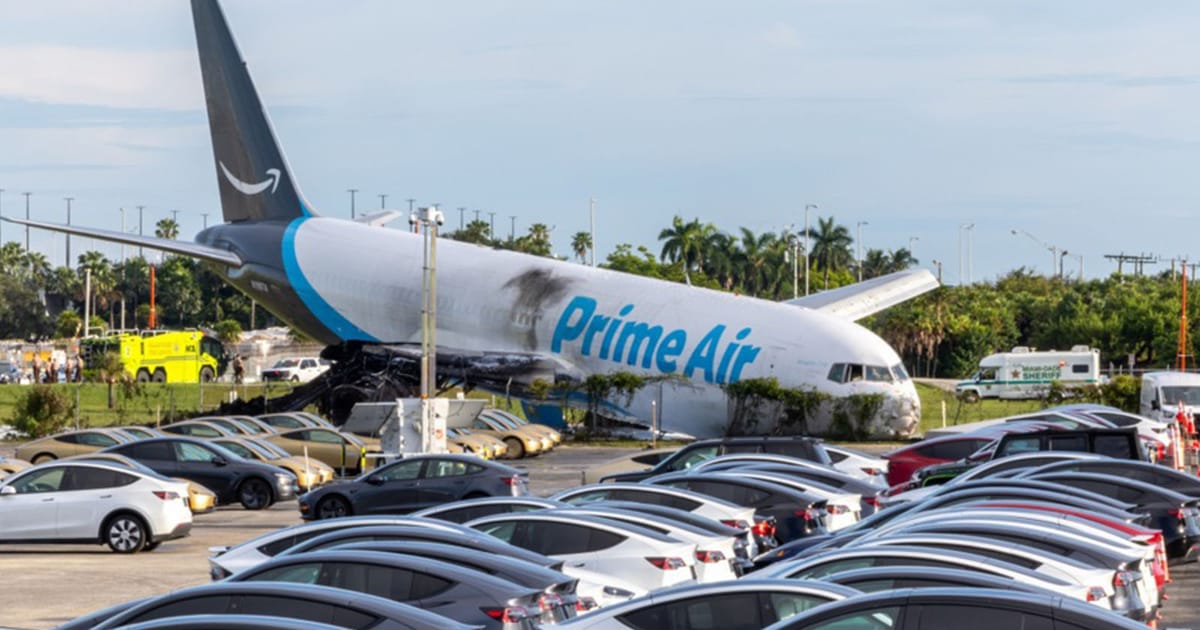 Five dead after cargo plane veers off Miami runway