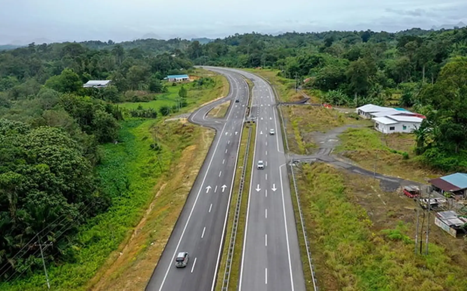 Projek jalan luar bandar Sabah dan Sarawak ditangguhkan, bukan dibatalkan