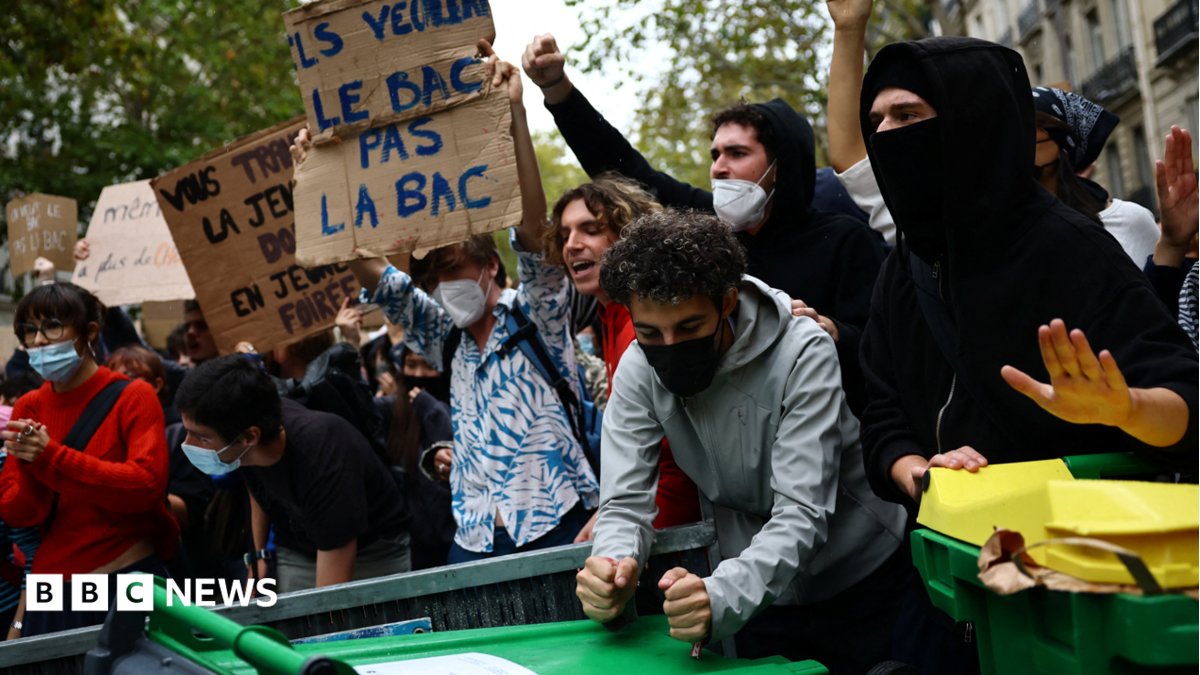 French students take to streets in escalating school protests