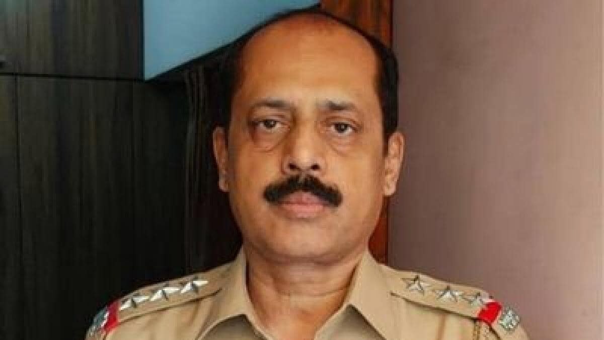 एनकाउंटर विशेषज्ञ से आरोपी तक: सचिन वाझे की विवादास्पद यात्रा