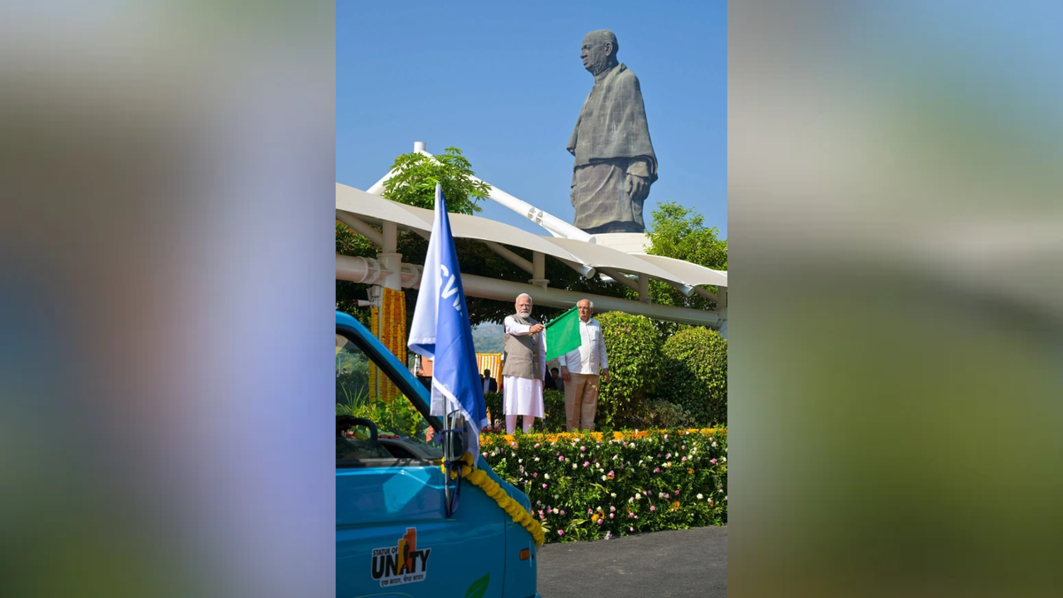 गुजरात के एकता नगर में पीएम मोदी ने 307 करोड़ के पर्यटन प्रकल्पों का किया उद्घाटन