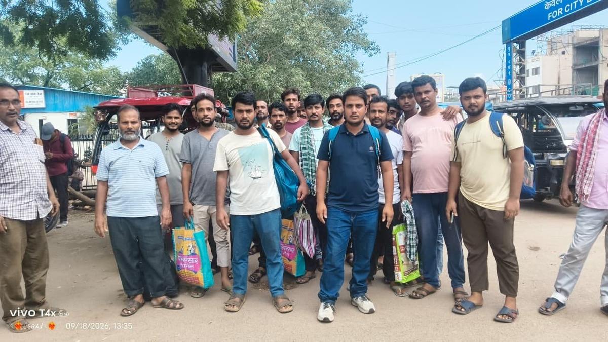 छत्तीसगढ़ में बांग्लादेशी होने के संदेह में नजरबंद 19 बंगाल के मजदूर रिहा