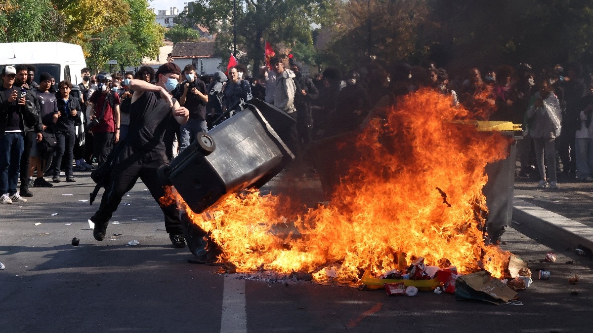 French student protests escalate into violence, schools targeted