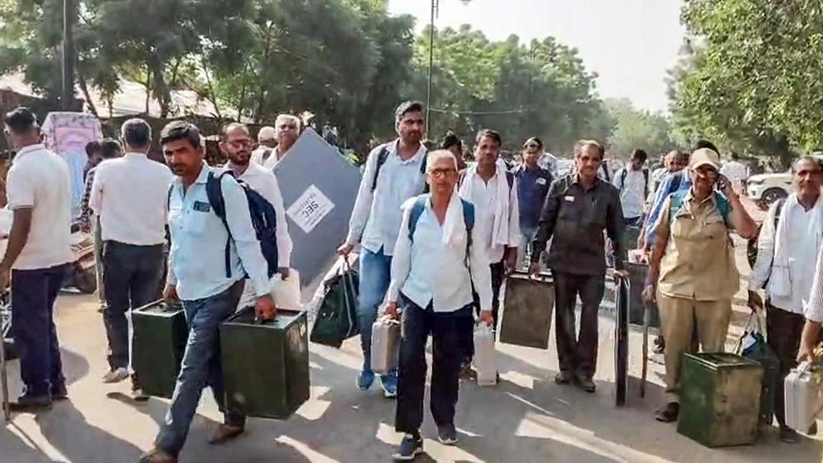 राजस्थान पंचायत चुनाव: पहले चरण में जयपुर आगे, सुबह 10 बजे तक 14.70% मतदान