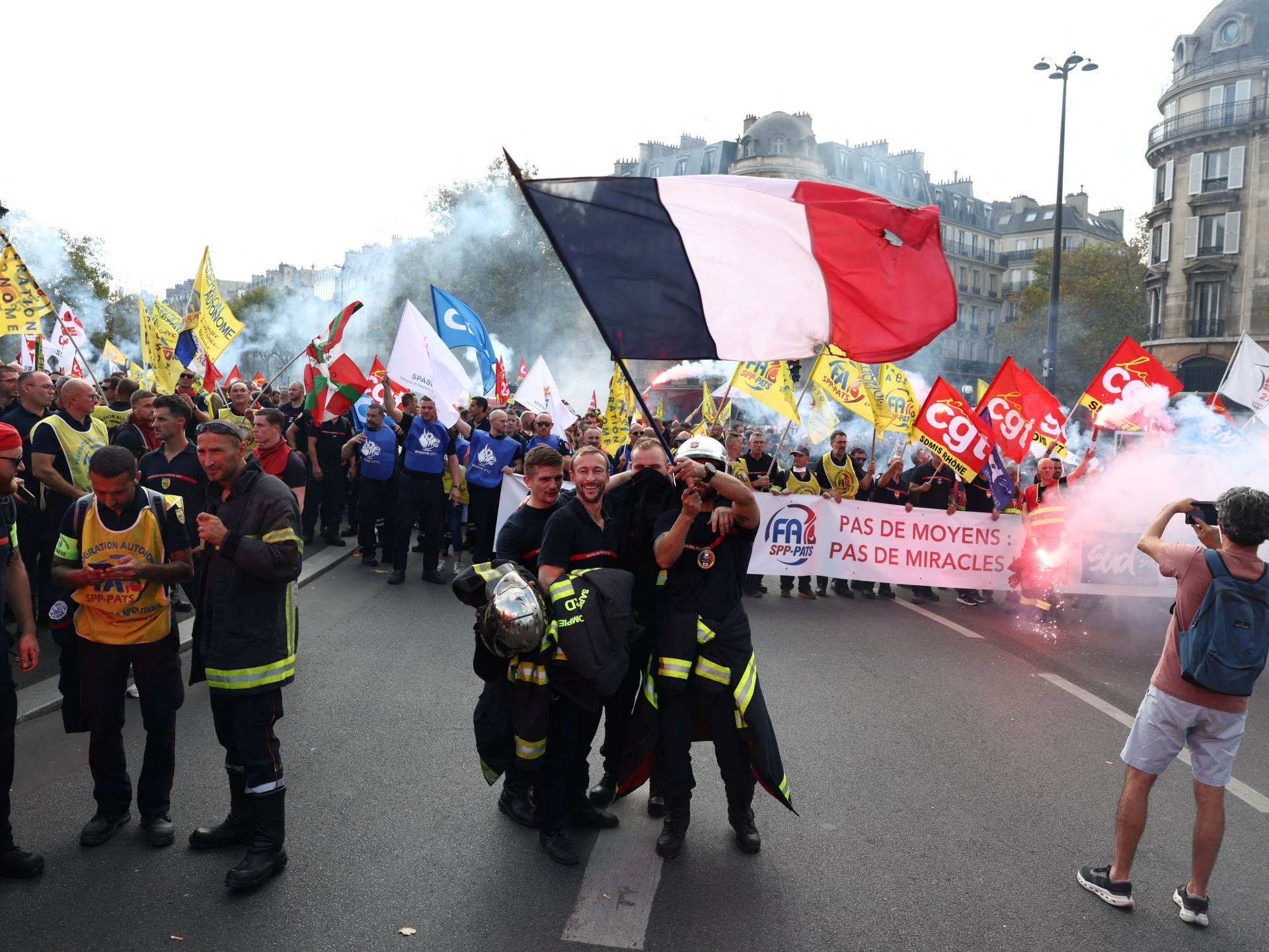 French students clash with police over looming budget cuts