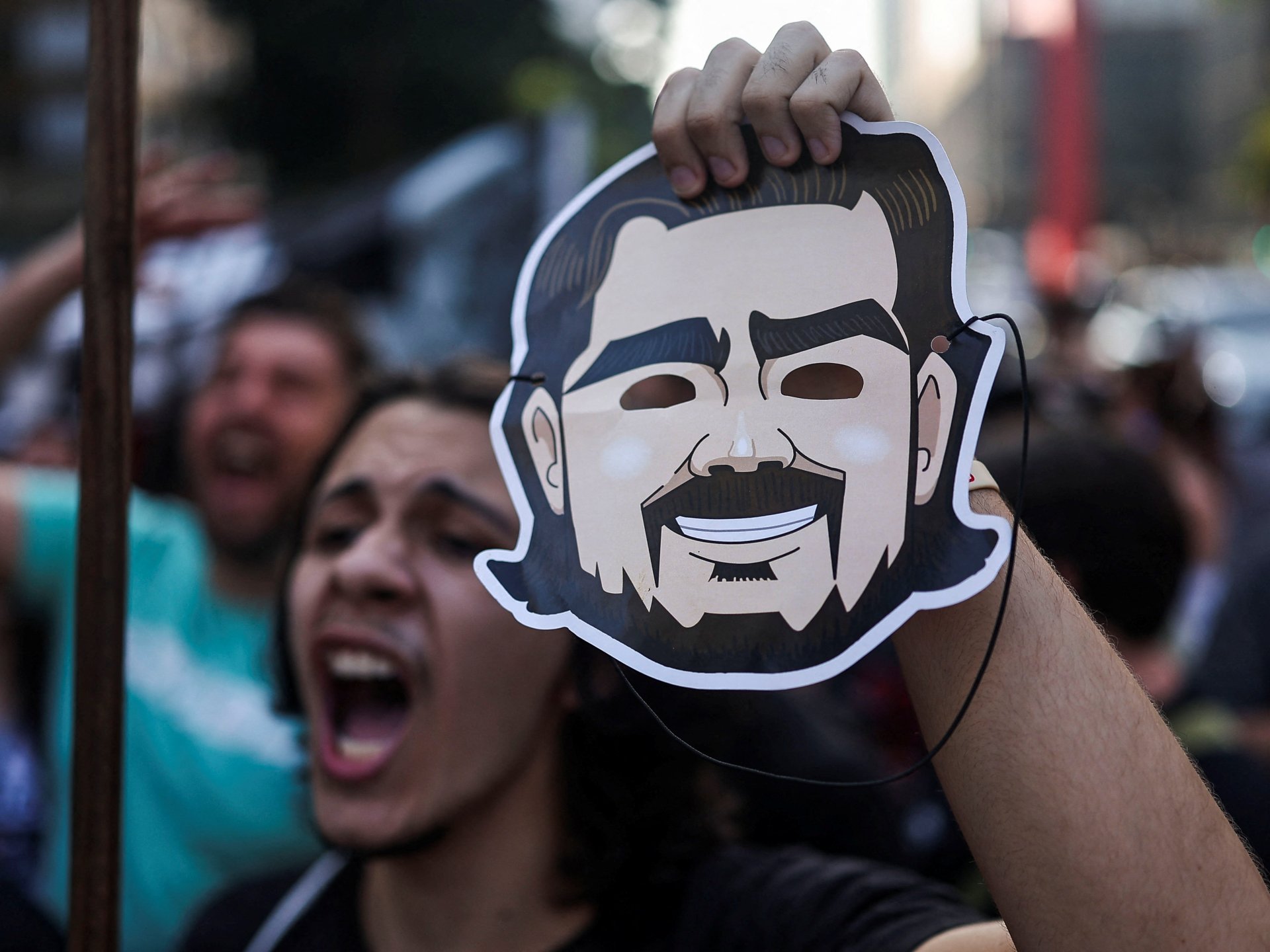 Banking scandal rocks Brazil's presidential election landscape