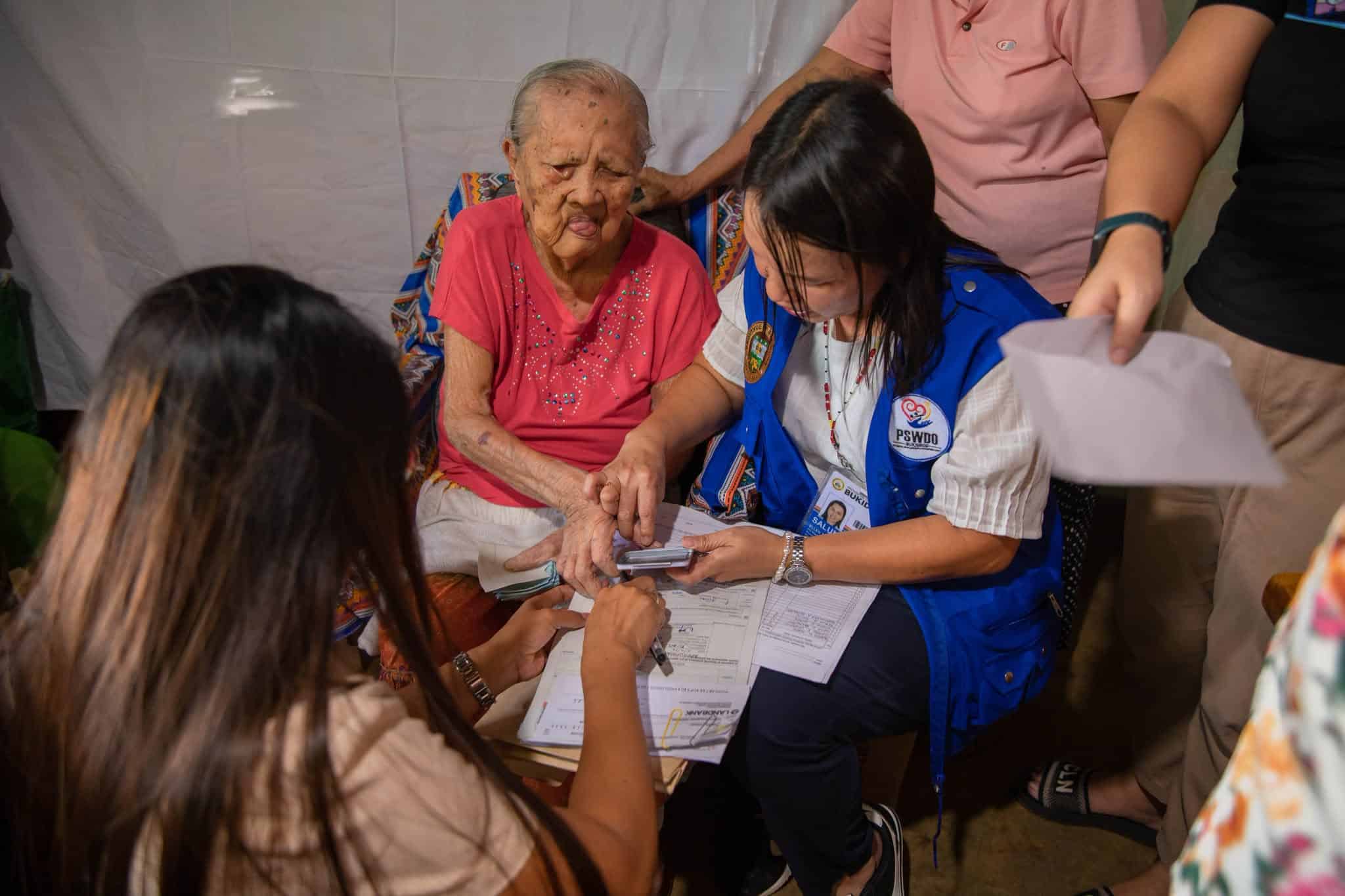 Bukidnon honors 58 centenarians with government cash incentive program