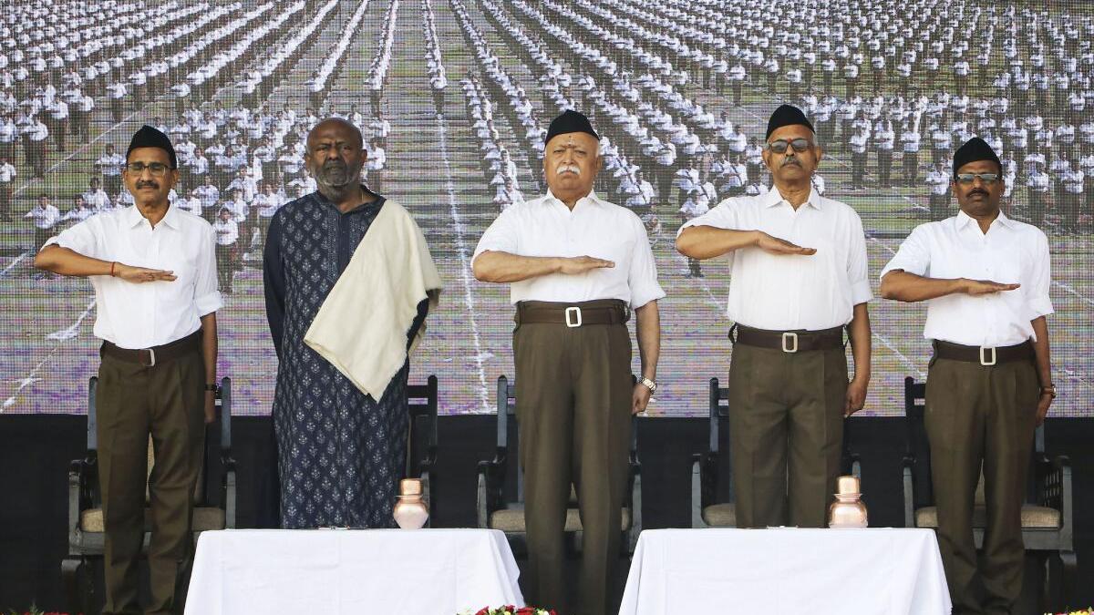 राष्ट्रीय स्वयंसेवक संघ: ब्रिटिश राज के विरुद्ध संघर्ष के बीच उदय