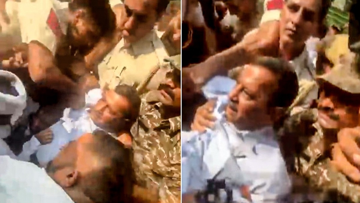 Delhi Police detain AAP chief Kejriwal during Jantar Mantar protest