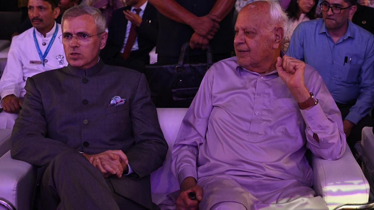 वंदे मातरम् को लेकर कांग्रेस और नेशनल कॉन्फ्रेंस में तीखी नोक-झोंक