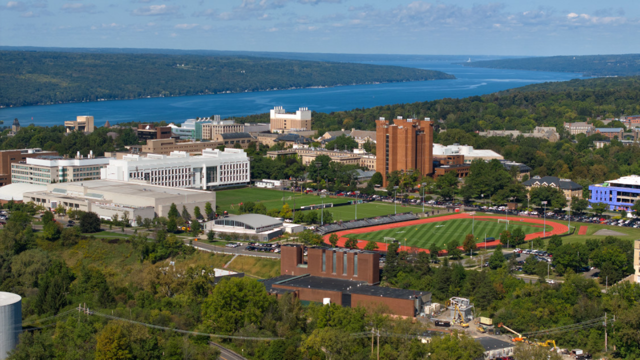 US university slashes energy use 85% with lake-source cooling system
