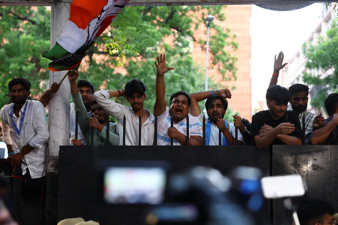 India opposition attacks election chief over voter roll probe