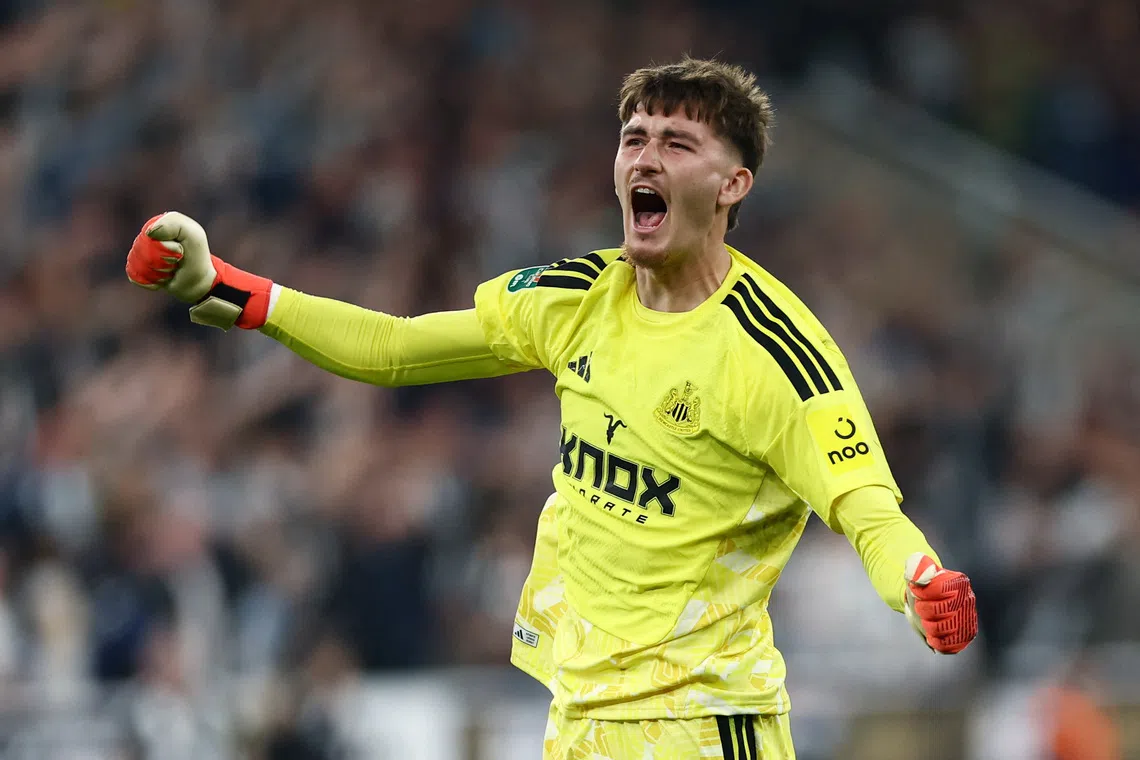 Newcastle stages comeback to advance in League Cup; Spurs, Everton progress