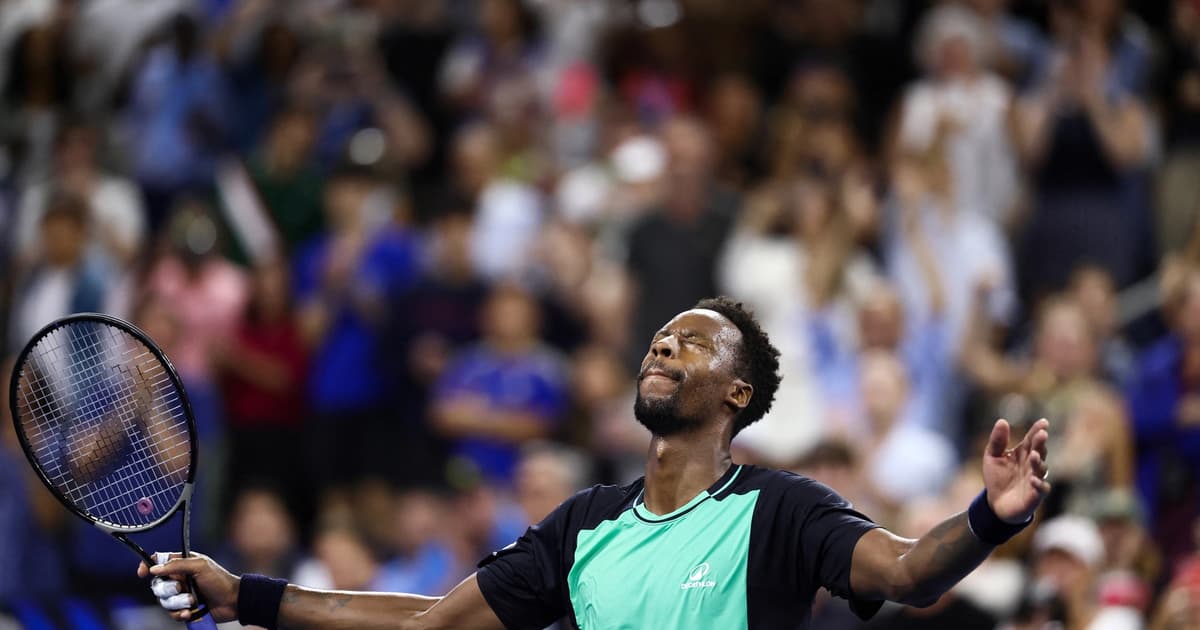 Monfils marks 40th birthday with commanding US Open victory