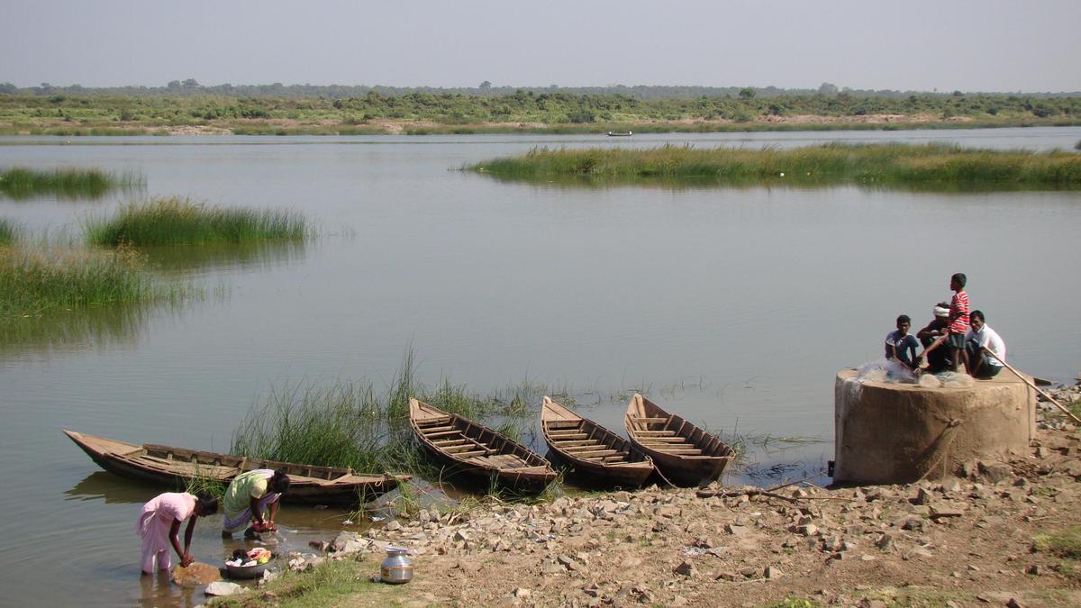 Telangana CM to seek Maharashtra nod for Tummidihatti barrage height