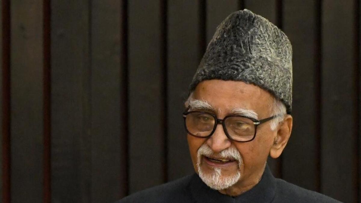 Ansari honours late jurist Noorani as towering constitutional voice