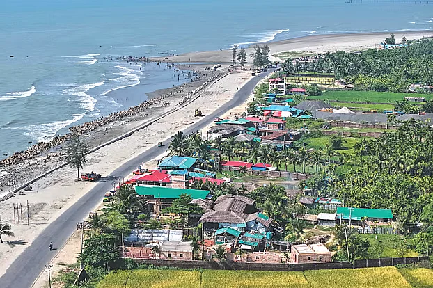 কক্সবাজারে অবৈধ রিসর্ট সম্প্রসারণ, প্রশাসনের নিষ্ক্রিয়তা উদ্বেগজনক