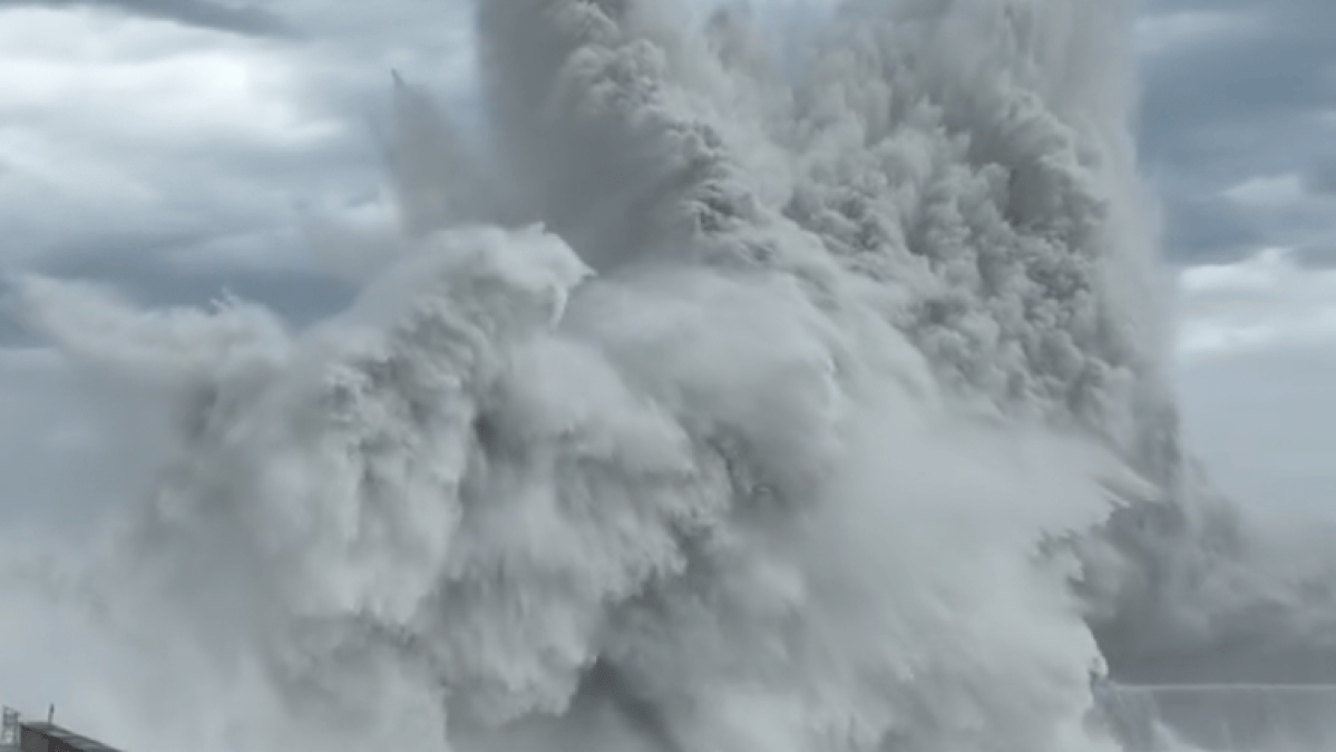Typhoon Champi batters Taiwan coast with powerful waves and strong winds