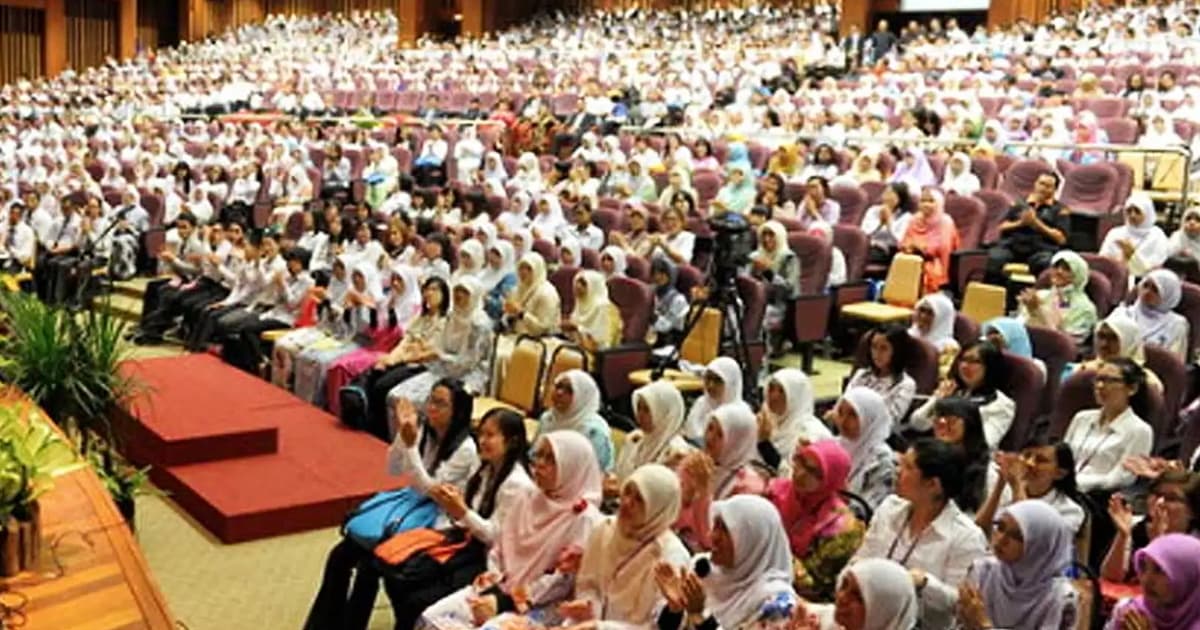Malaysia halts university disciplinary action on speech and assembly rights