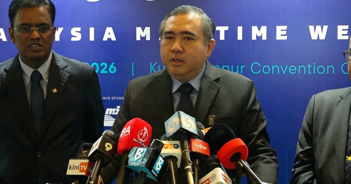 Loke vows to quit ministerial post if Najib granted house arrest