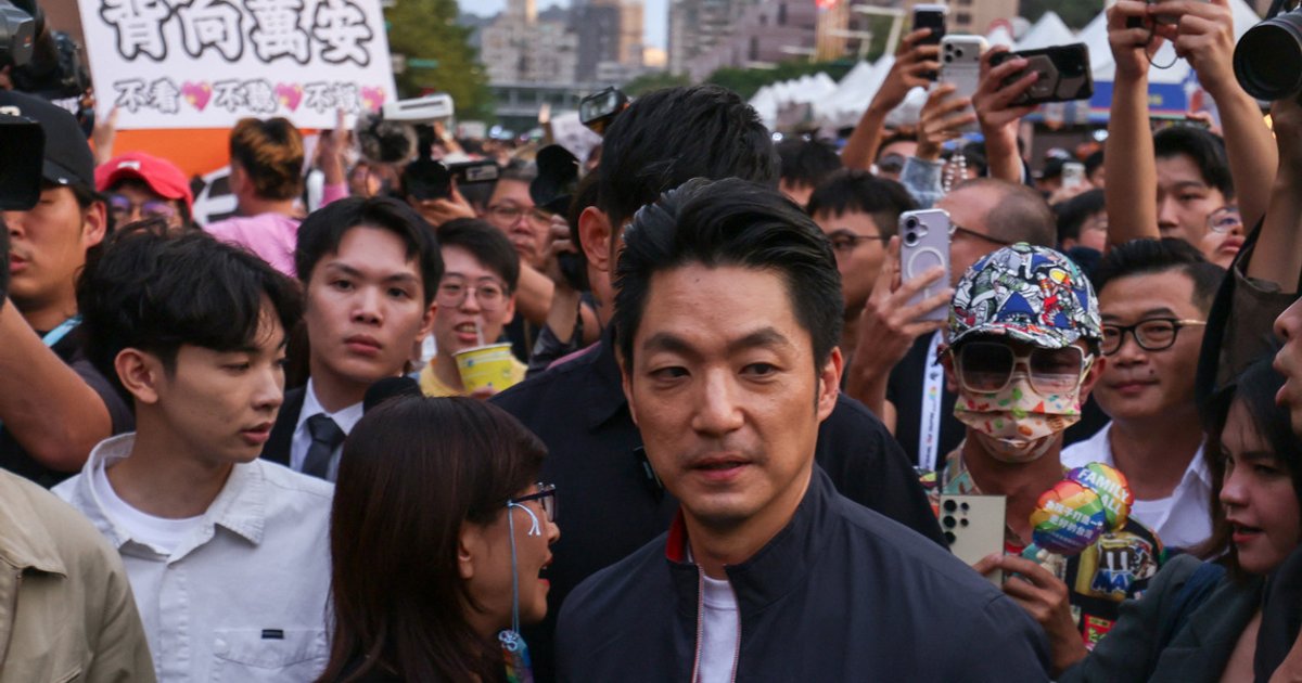 Taipei Mayor Faces Hostile Reception at Pride Event Over Gay Bar Raid