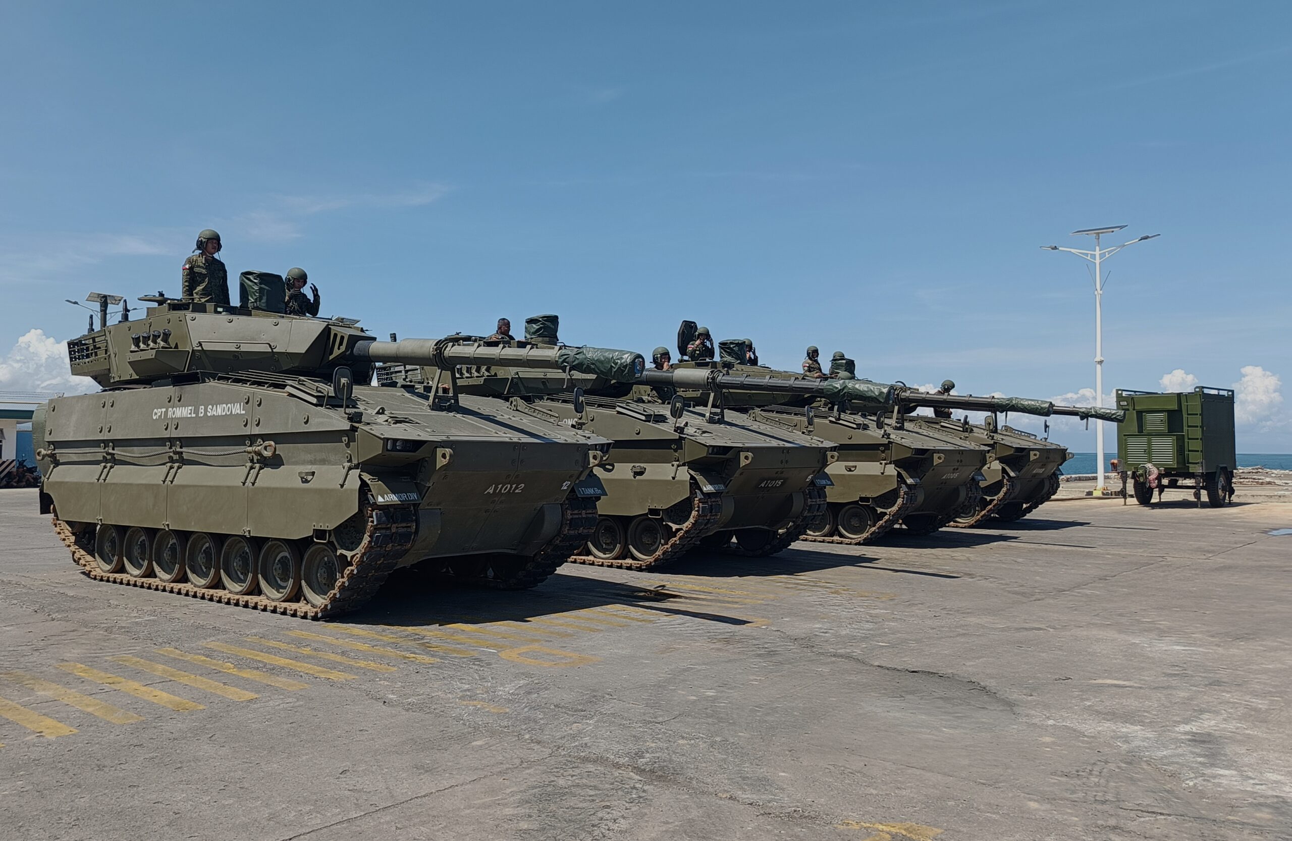 Philippine Army receives four Sabrah light tanks in Mindanao