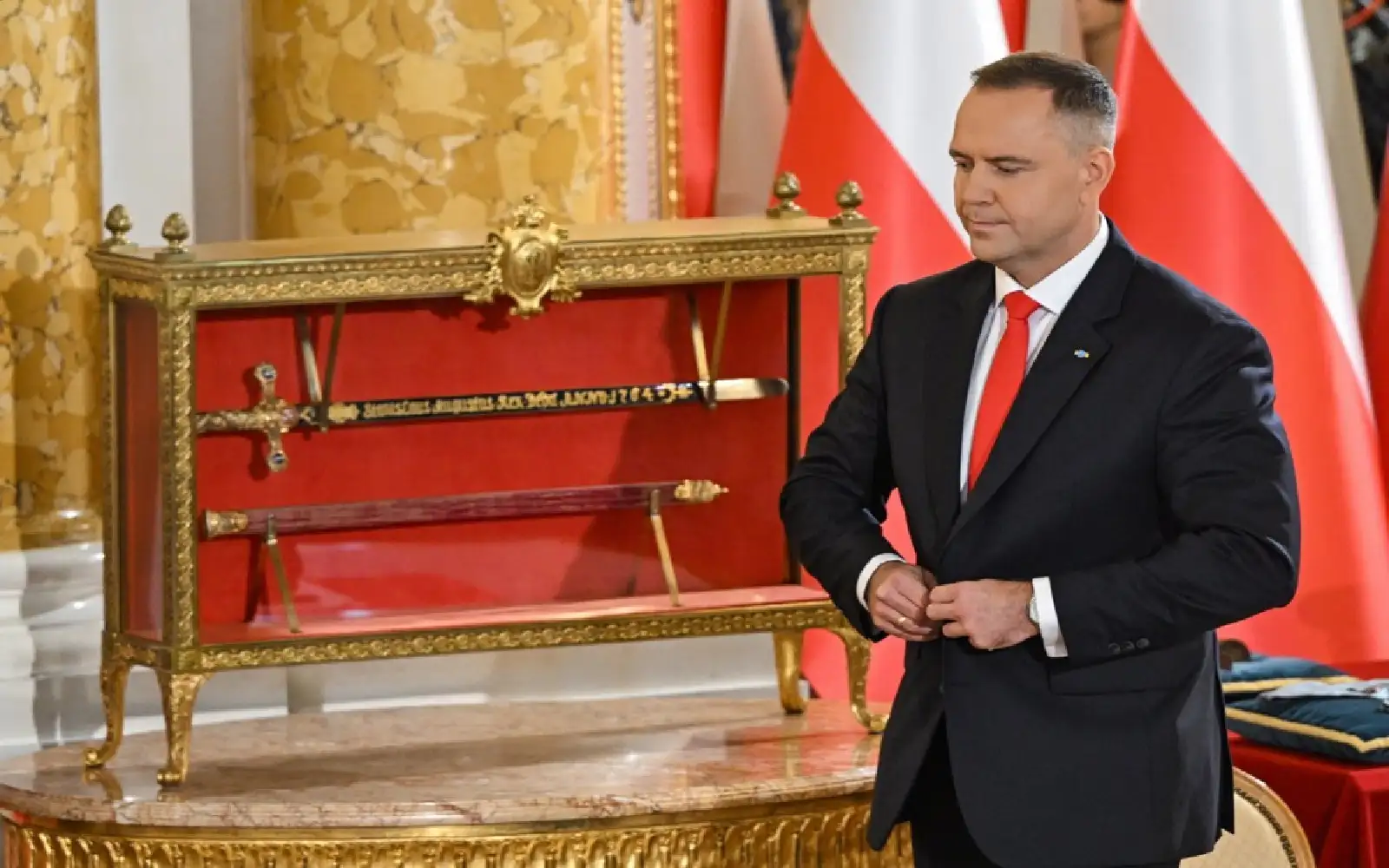 Presiden Poland panggil rundingan krisis selepas pertelingkahan mahkamah