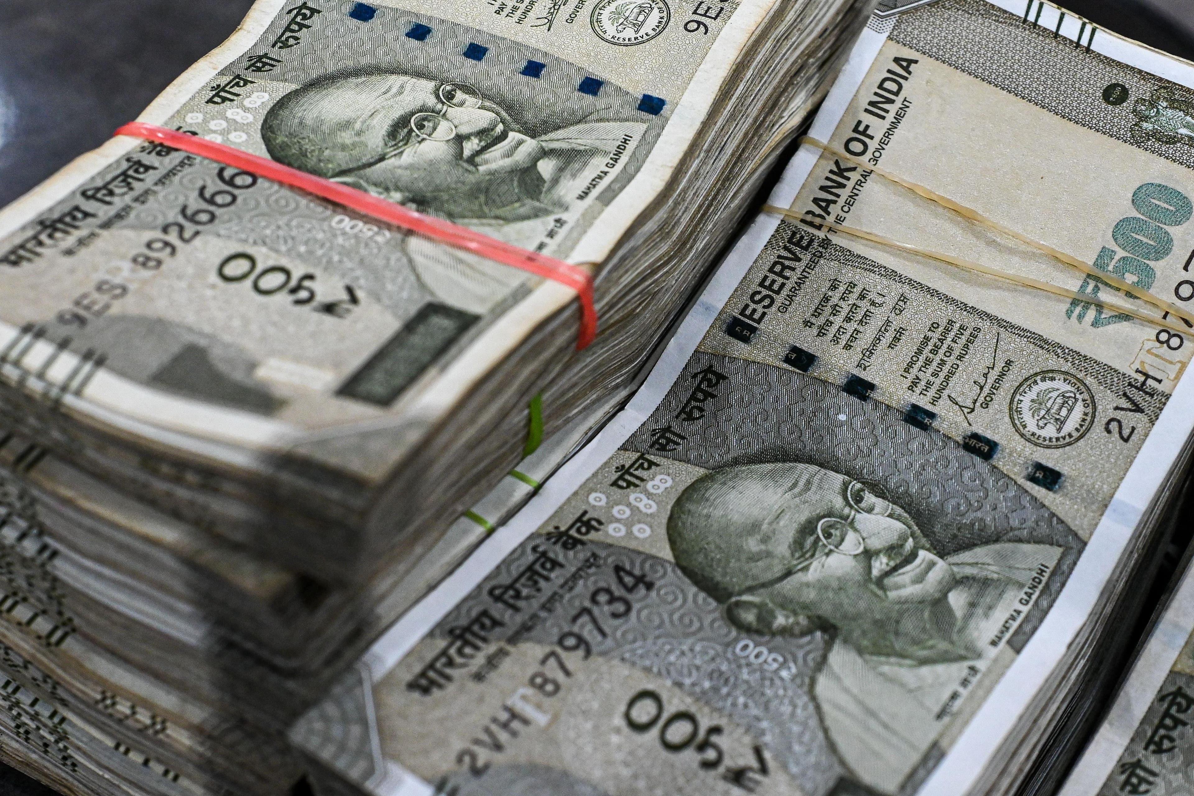 Rupee gains 3 paise against dollar in early trade Friday