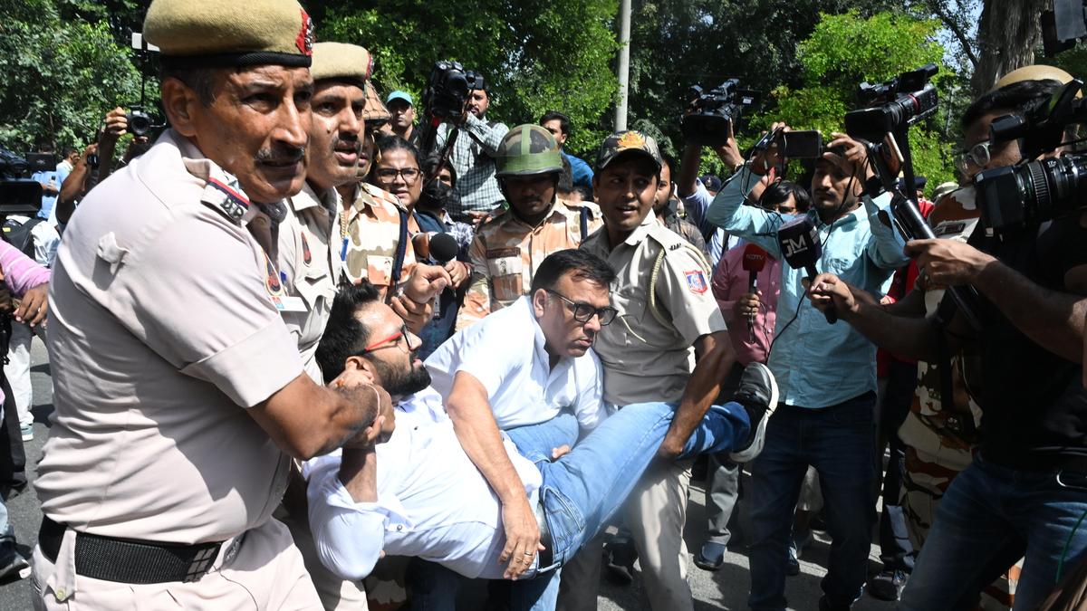 Delhi Police tighten security at Jantar Mantar ahead of planned protest