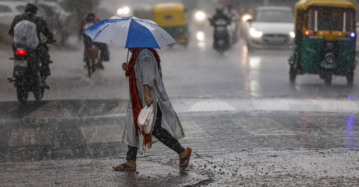 दिल्ली में साफ आसमान, देश के अन्य हिस्सों में बारिश की संभावना