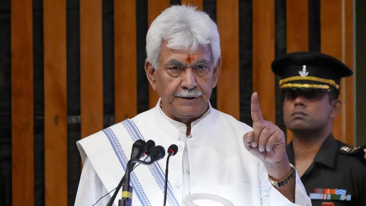 L-G carries out sweeping administrative reshuffle in Jammu and Kashmir