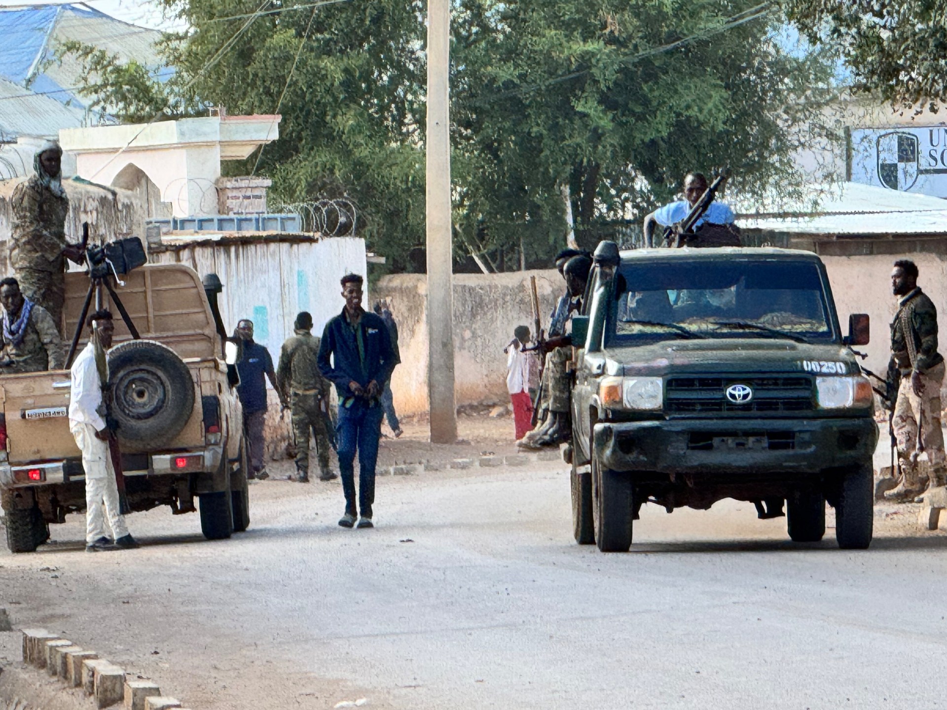 Somali military clashes with regional forces in Baidoa amid civilian crisis
